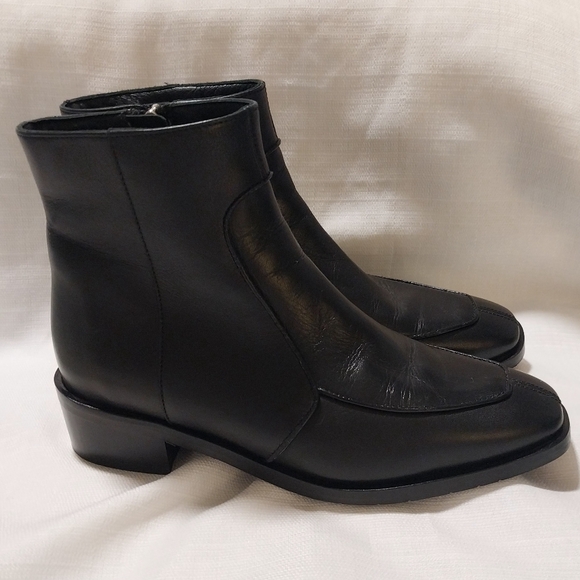 Aquatalia Made in Italy Catarina Black Leather Side Zip Ankle Boots - Picture 1 of 9